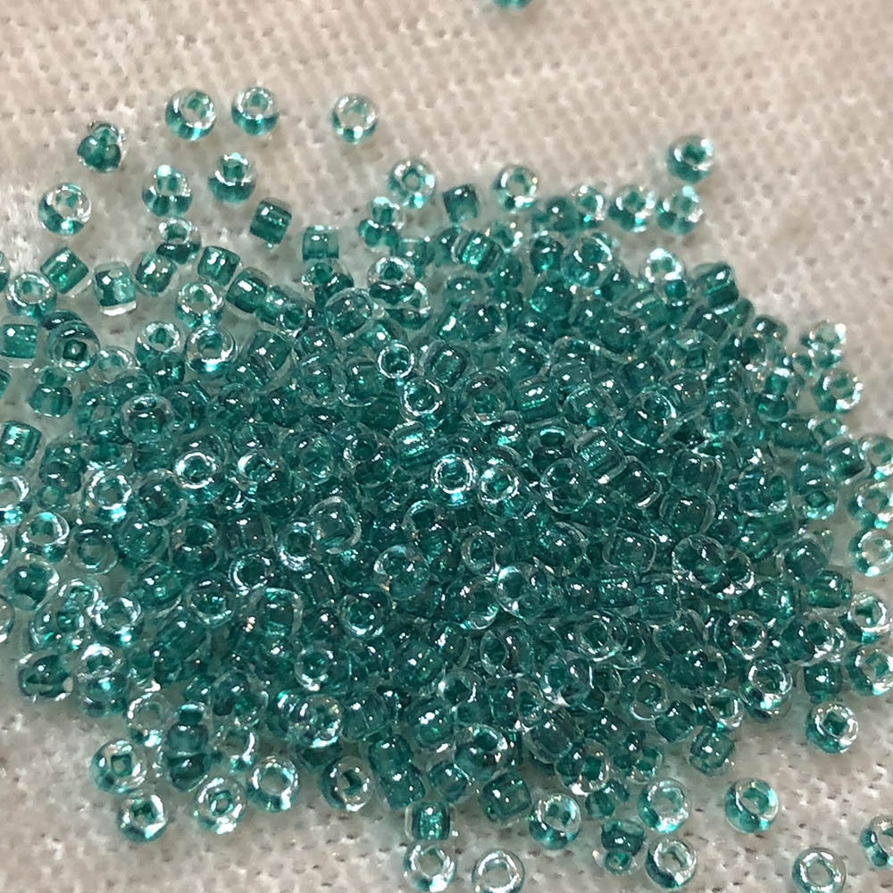 11/0 Shimmer Lined Emerald 716 Japanese Seed Beads