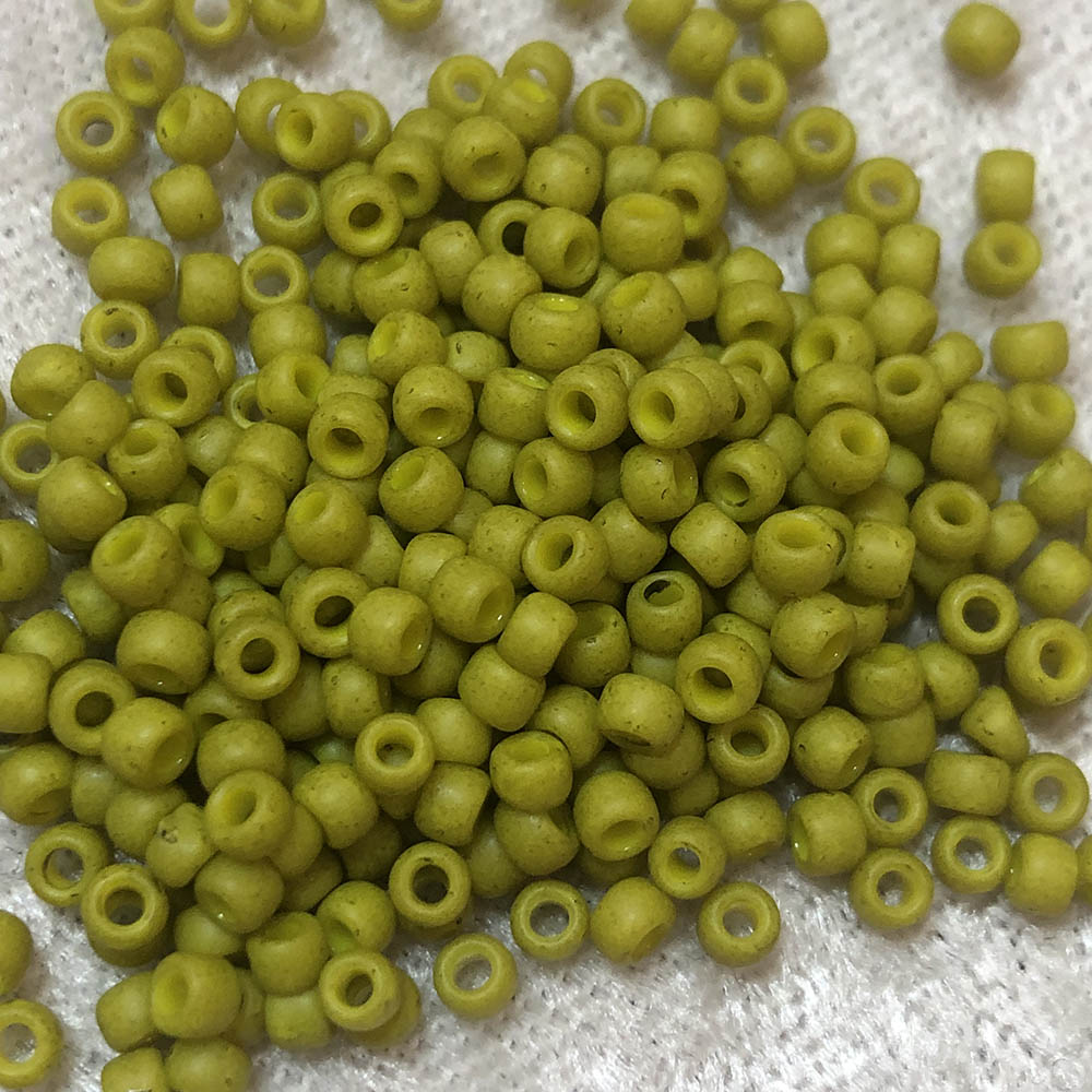 8/0 Semi Glazed Prickly Pear 2600F Japanese Seed Beads