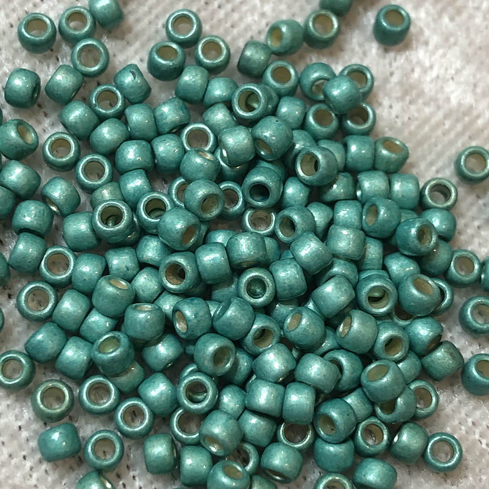 8/0 Permanent Light Green Mint PF484 Japanese Seed Beads