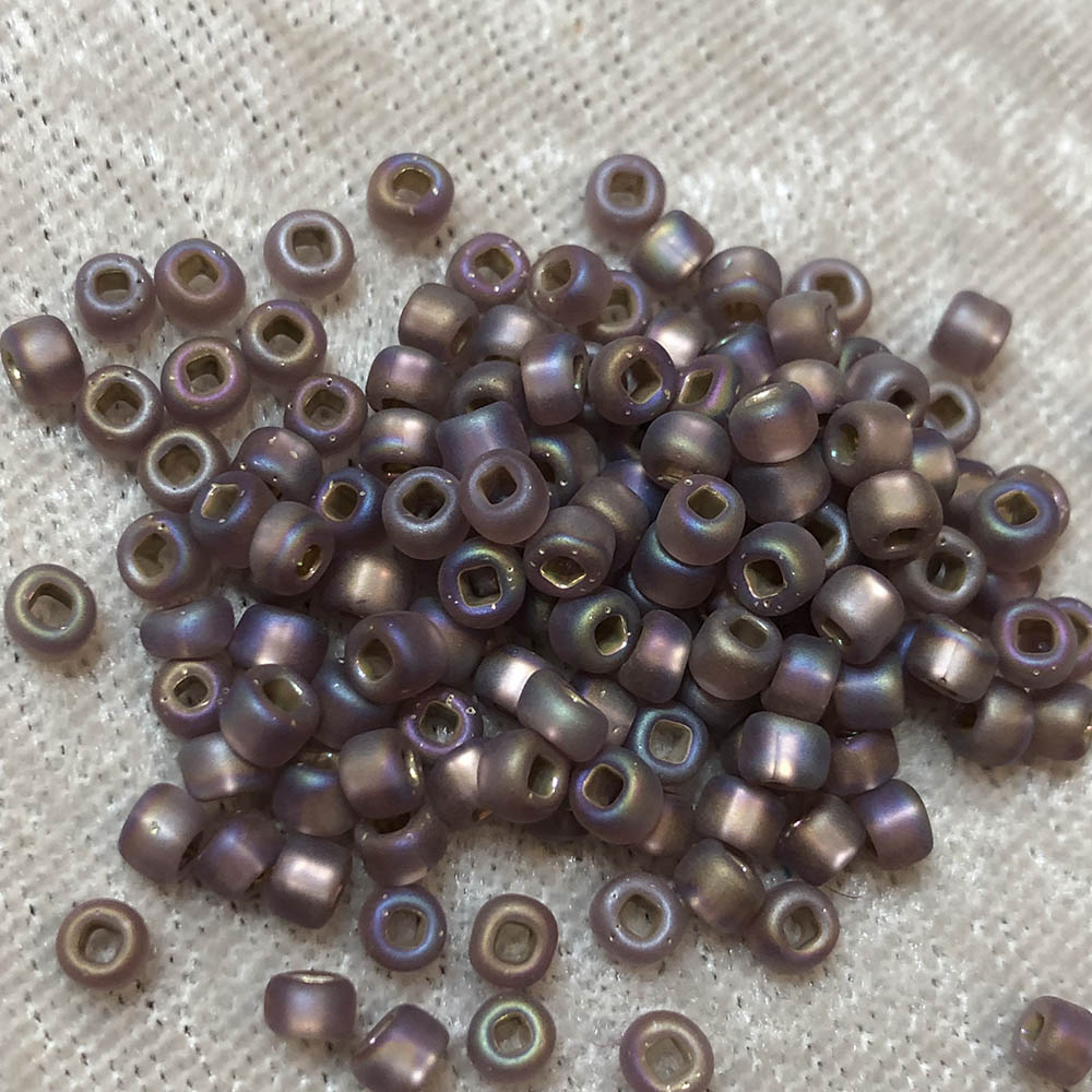 6/0 Matte Silverlined Rainbow F640 Japanese Seed Beads