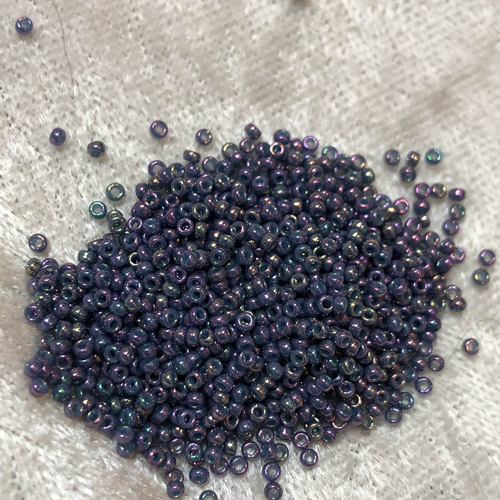 15/0 Peacock Iris Gold Luster 317H Japanese Seed Beads