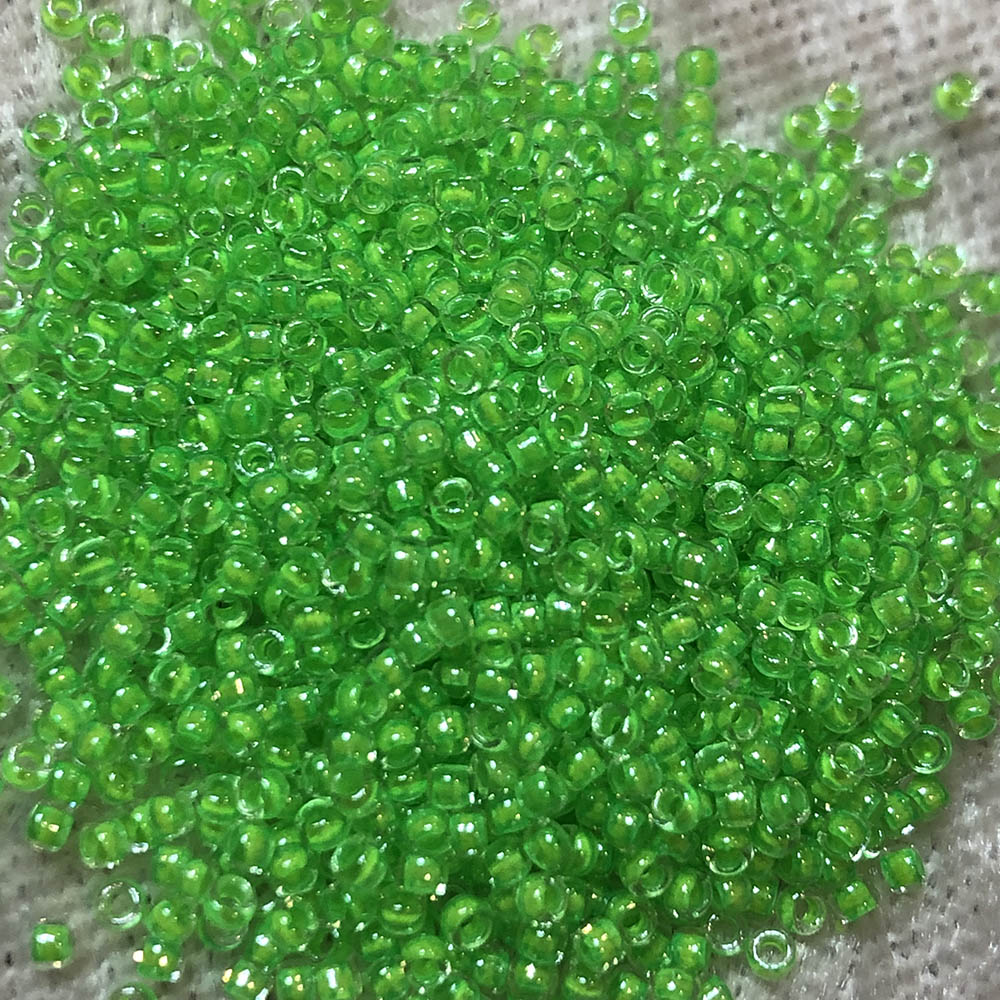 15/0 Transparent Crystal Acid Green 206E Japanese Seed Beads