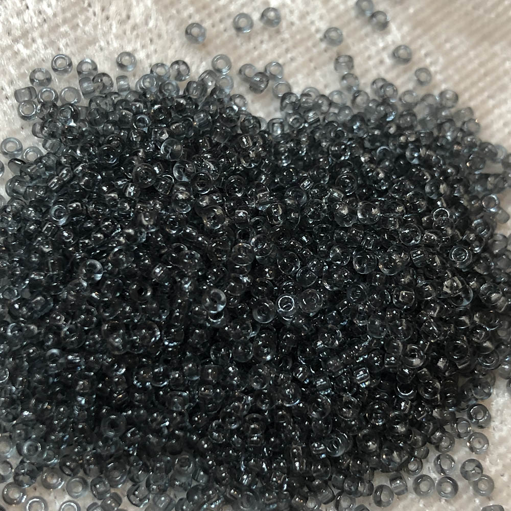 15/0 Transparent Gray 152 Japanese Seed Beads