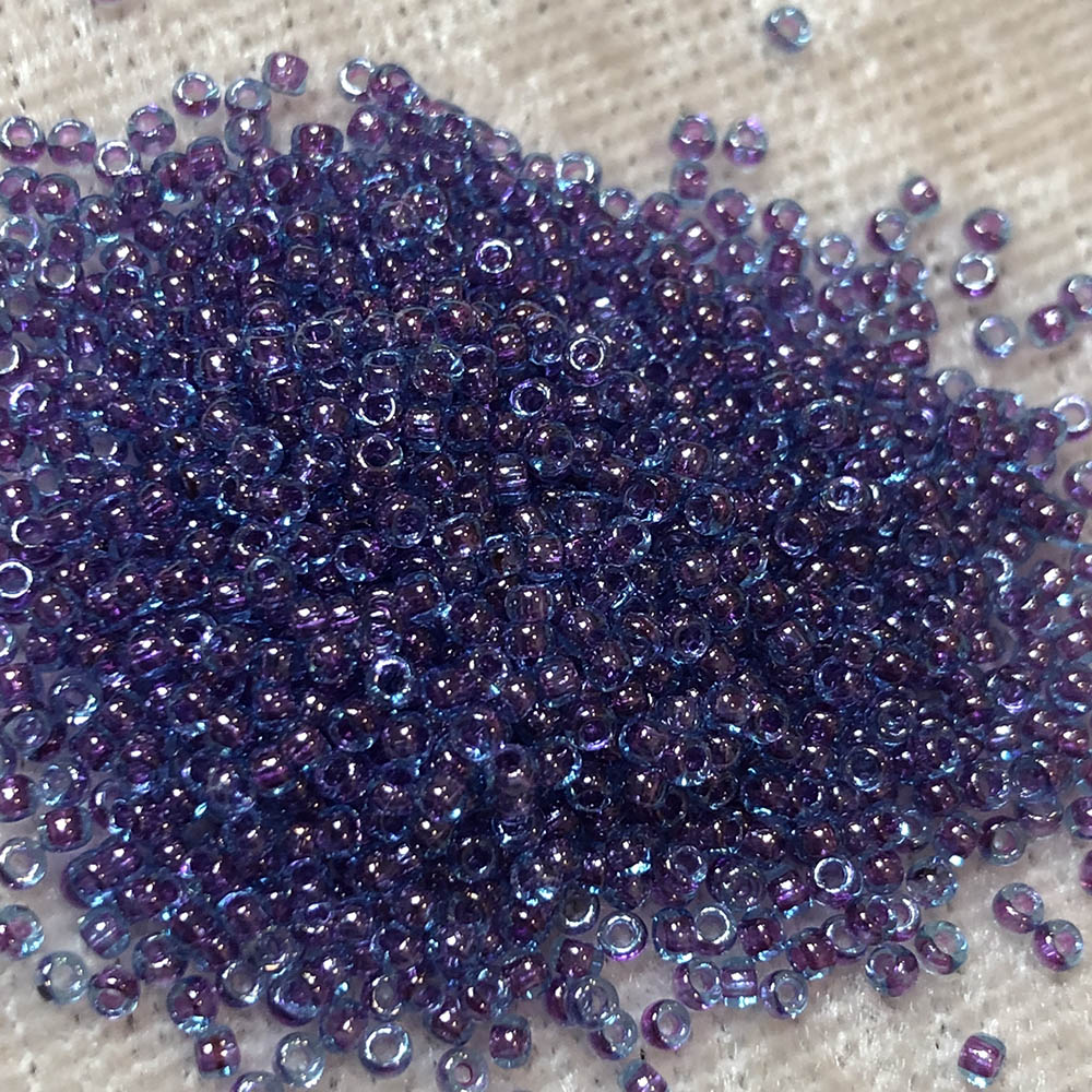 15/0 Fuchsia Lined Aqua Luster 352D Japanese Seed Beads