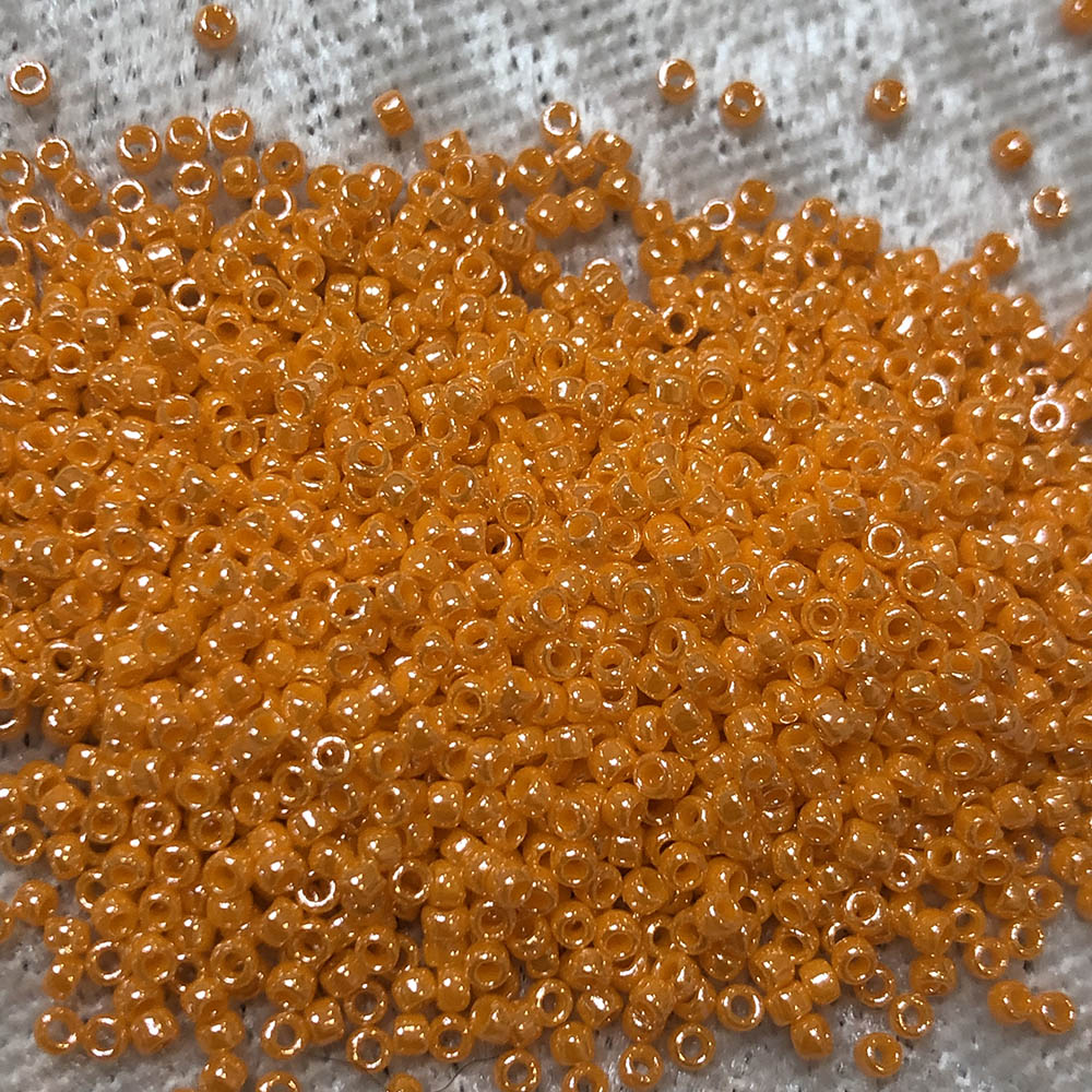 15/0 Opaque Orange Luster 423 Japanese Seed Beads