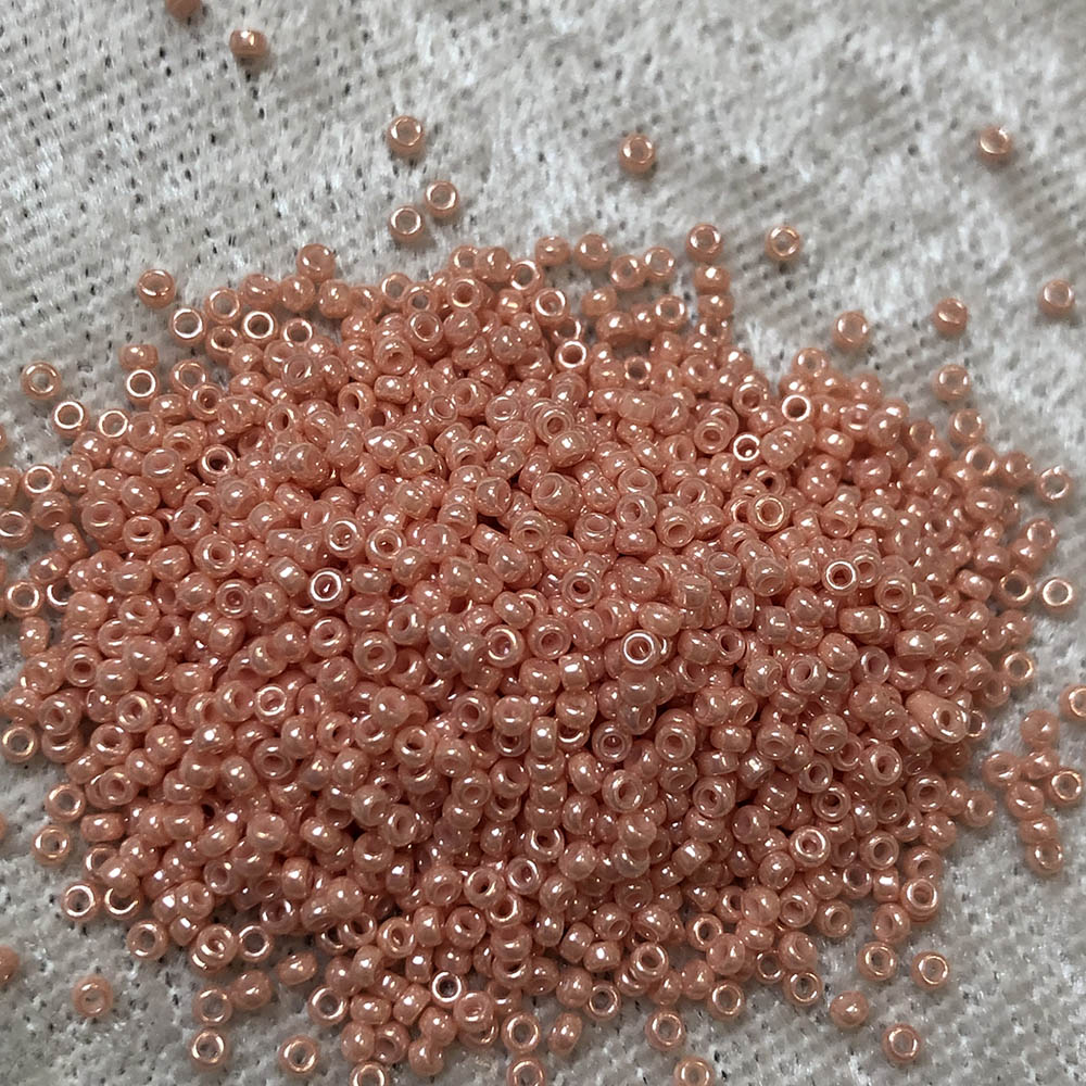 15/0 Opaque Salmon Luster 429 Japanese Seed Beads