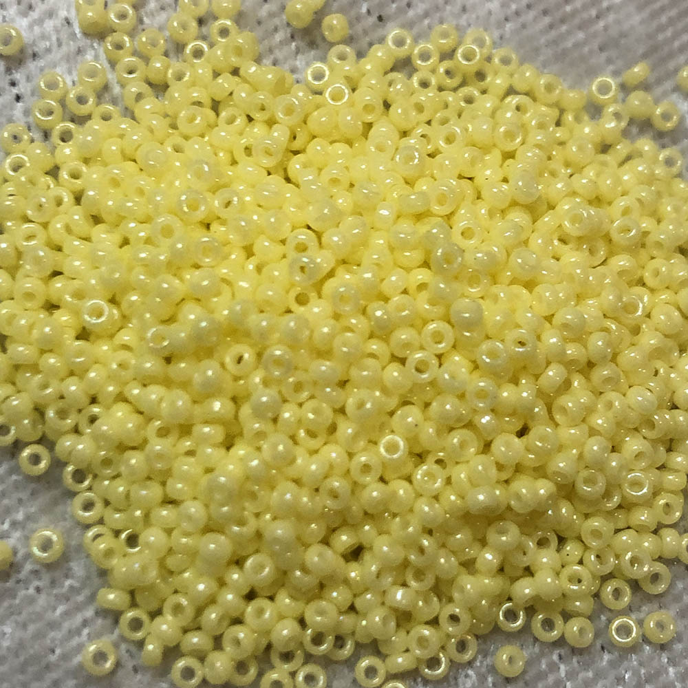 15/0 Opaque Canary Yellow 404C Japanese Seed Beads