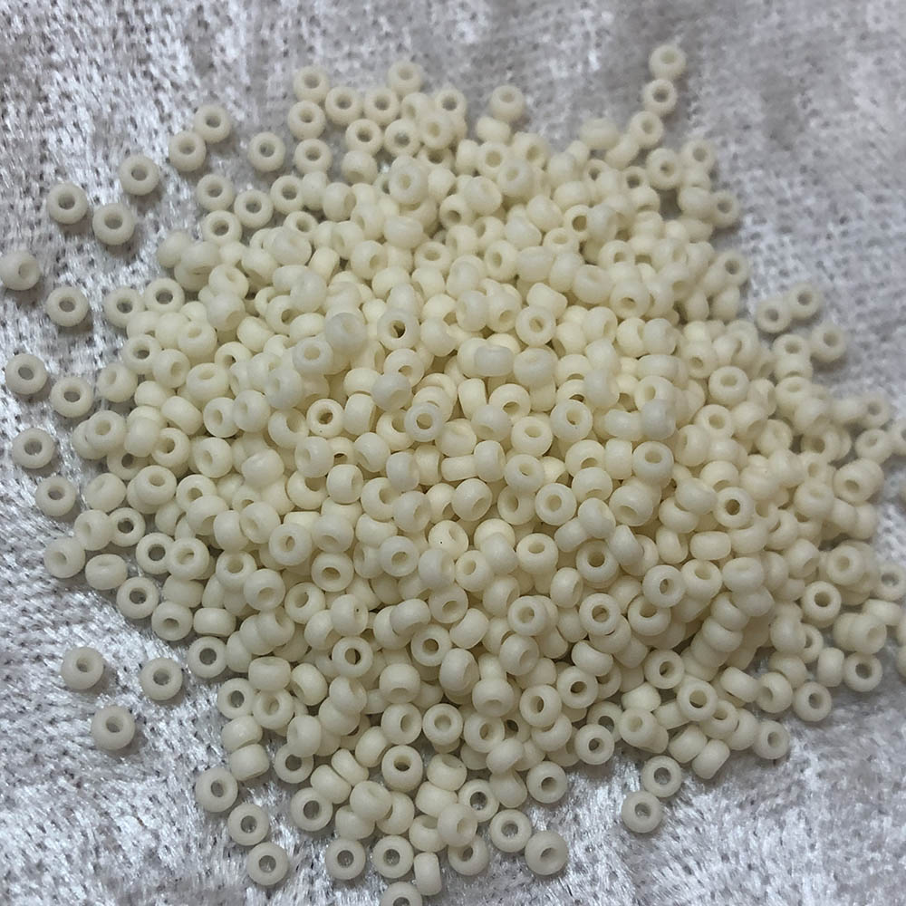 11/0 Matte Opaque Ivory Pearl F402C Japanese Seed Beads