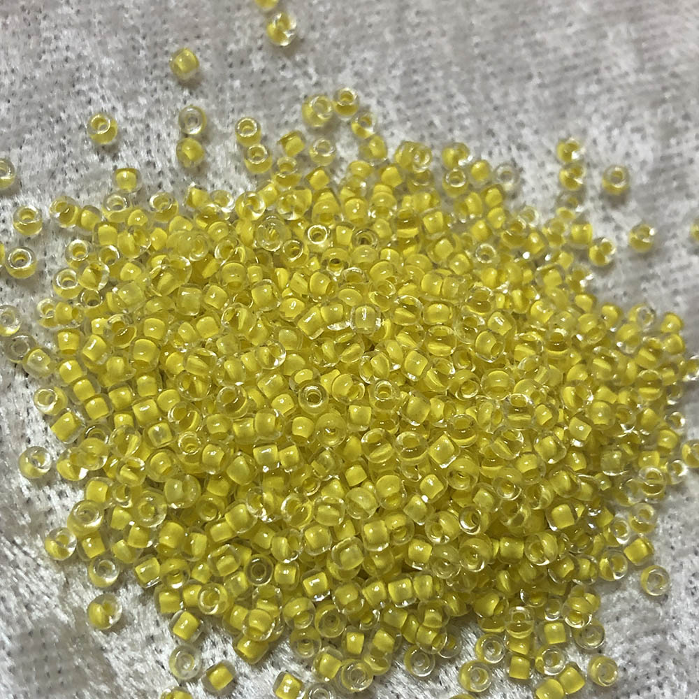 11/0 Lemon Lined Crystal 202 Japanese Seed Beads