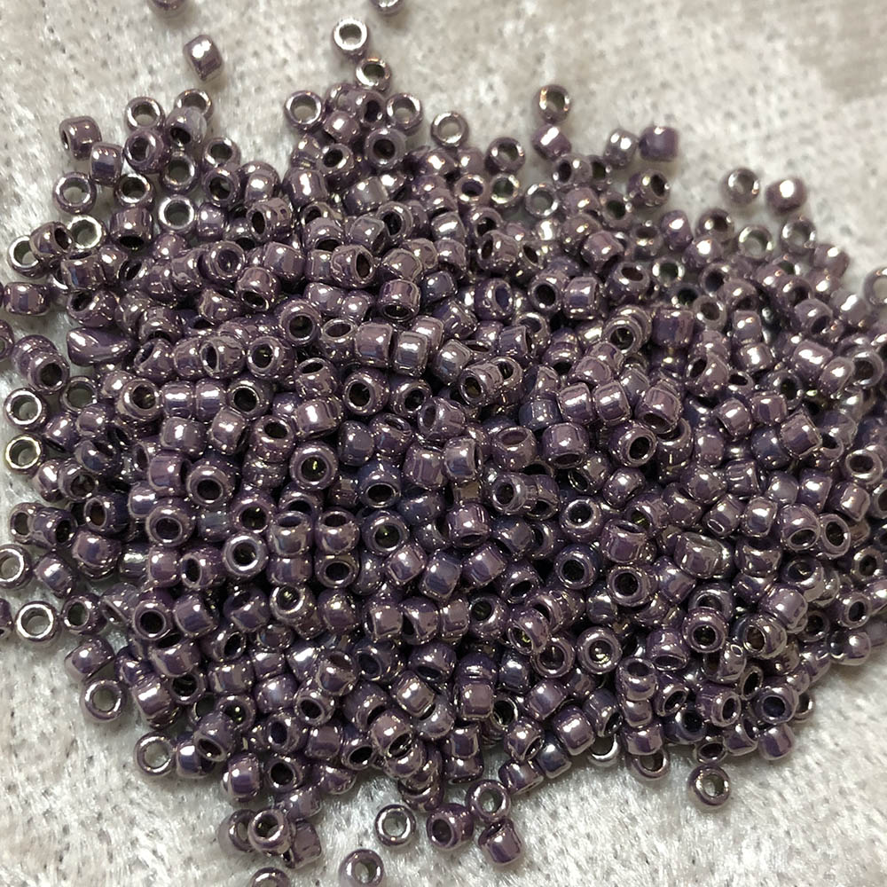 11/0 Metallic Light Lilac 891 Japanese Seed Beads