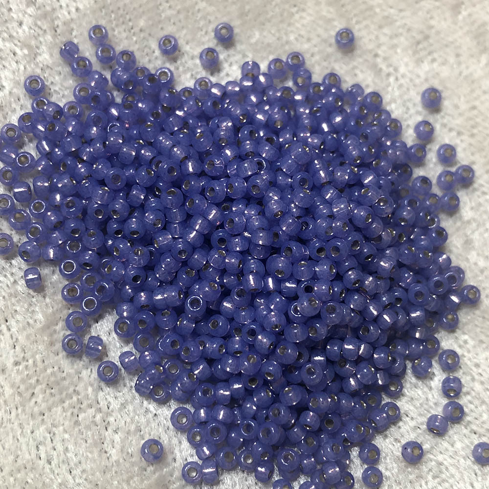 11/0 Gold Lined Waxy Violet 589 Japanese Seed Beads