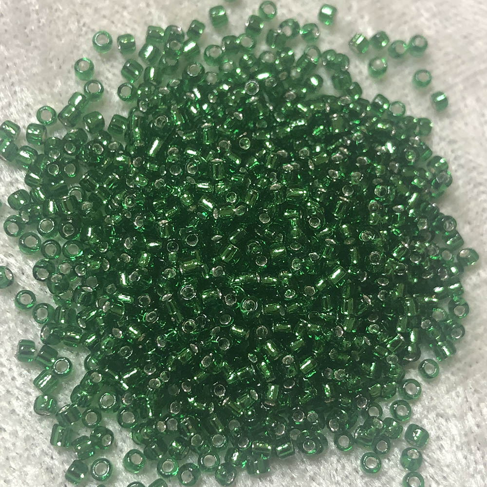 11/0 Silver Lined Green 16 Japanese Seed Beads