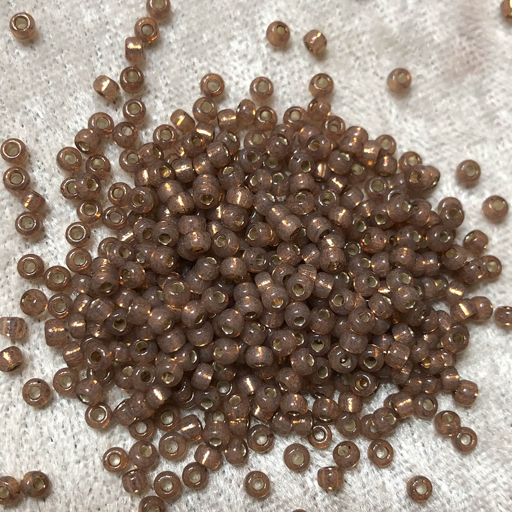 8/0 Gold Lined Waxy Sable Brown 581 Japanese Seed Beads