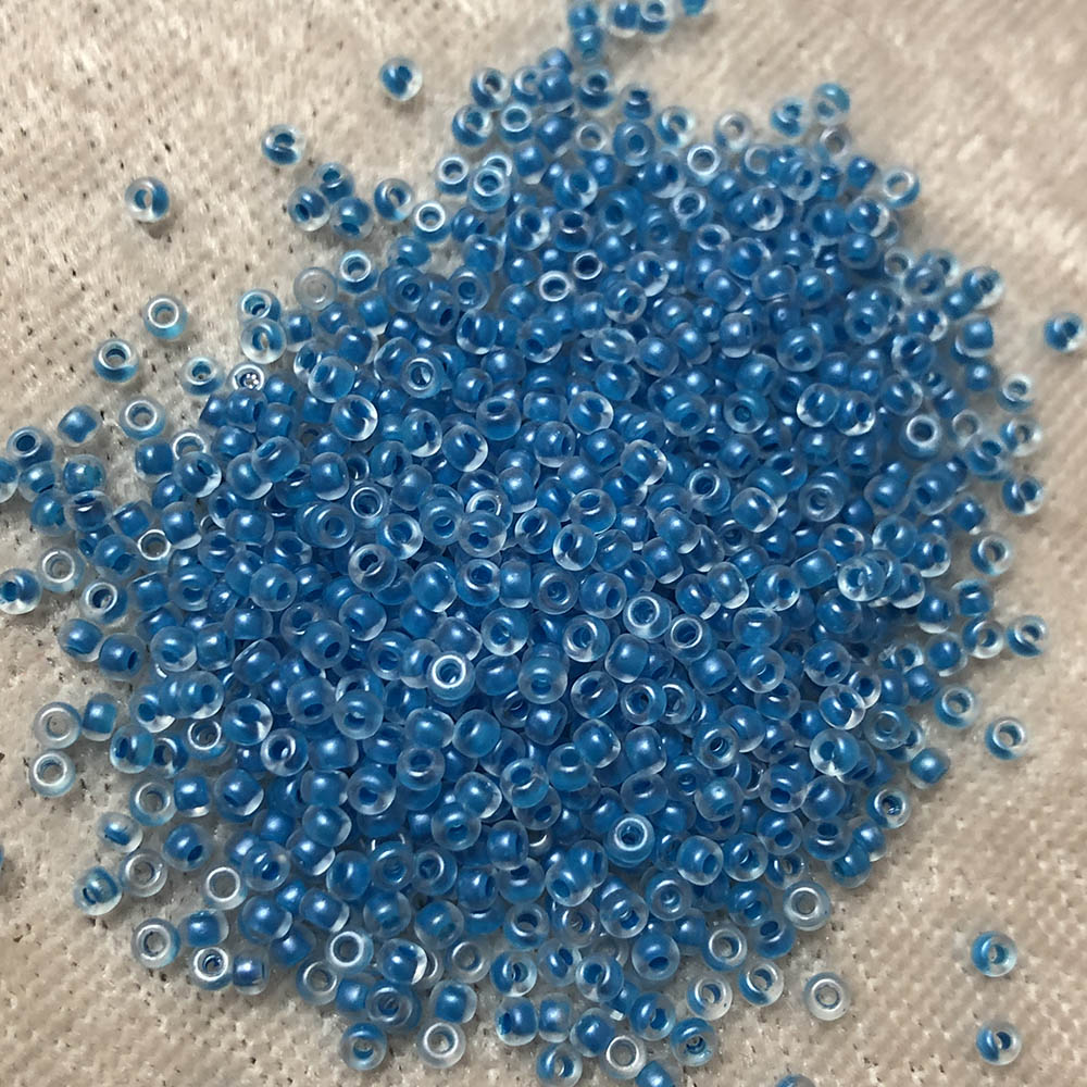 11/0 Semi Glazed Sky Blue Lined Crystal F218 Japanese Seed Beads