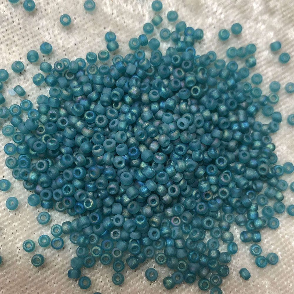 11/0 Transparent Iridescent Cobalt F259B Japanese Seed Beads