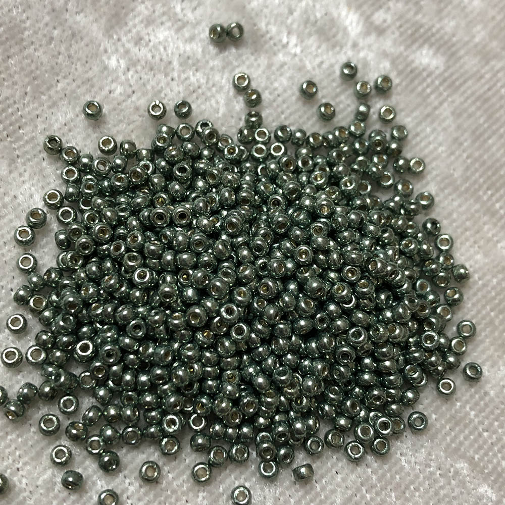 11/0 Galvanized Duracoat Light Champagne D4215 Japanese Seed Beads