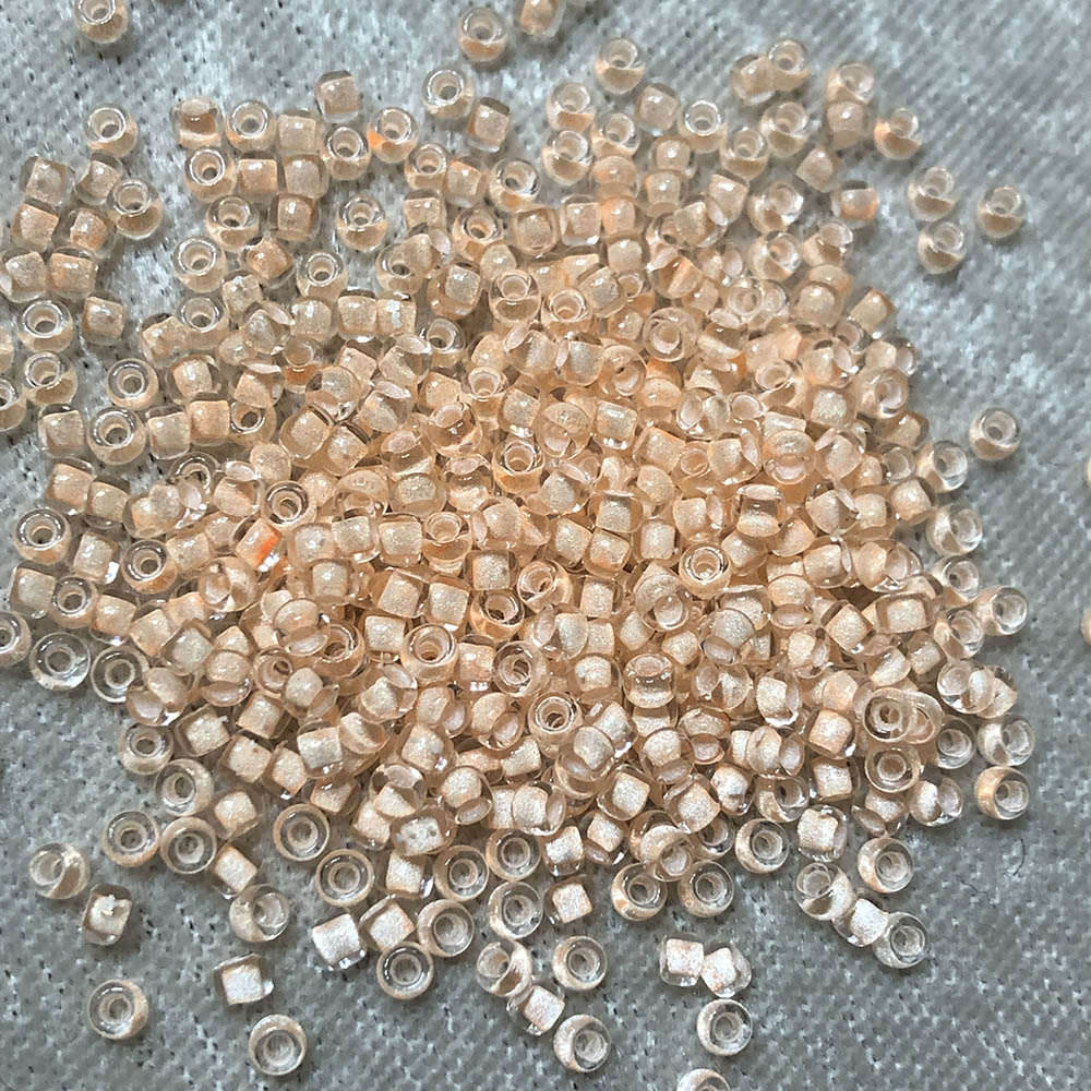 8/0 Reflective Orange Cream 2505 Japanese Seed Beads