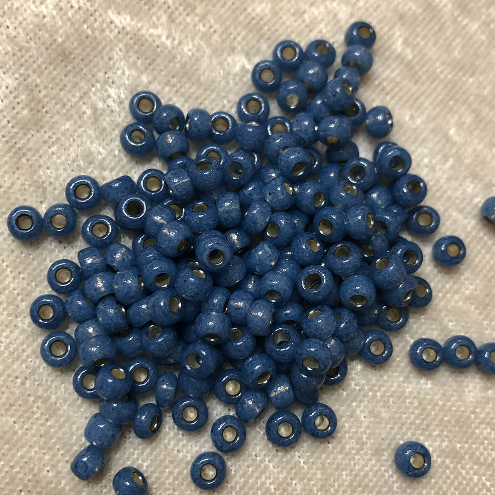 6/0 Gold Lined Waxy Denim 588 Japanese Seed Beads