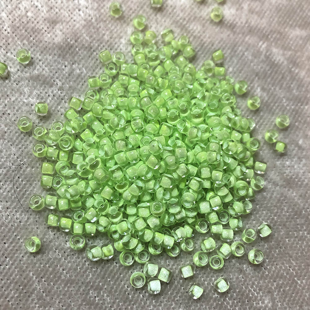 8/0 Reflective Pale Neon Green 2503 Japanese Seed Beads