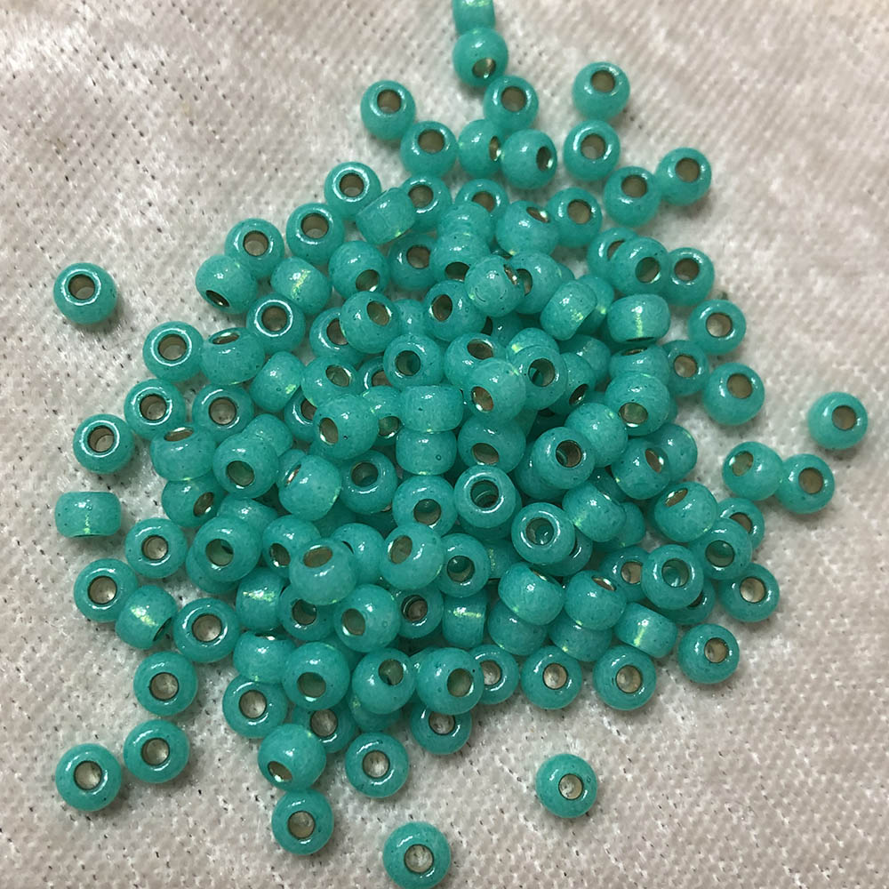 6/0 Silver Lined Transparent Alabaster Aqua Green 572 Japanese Seed Beads