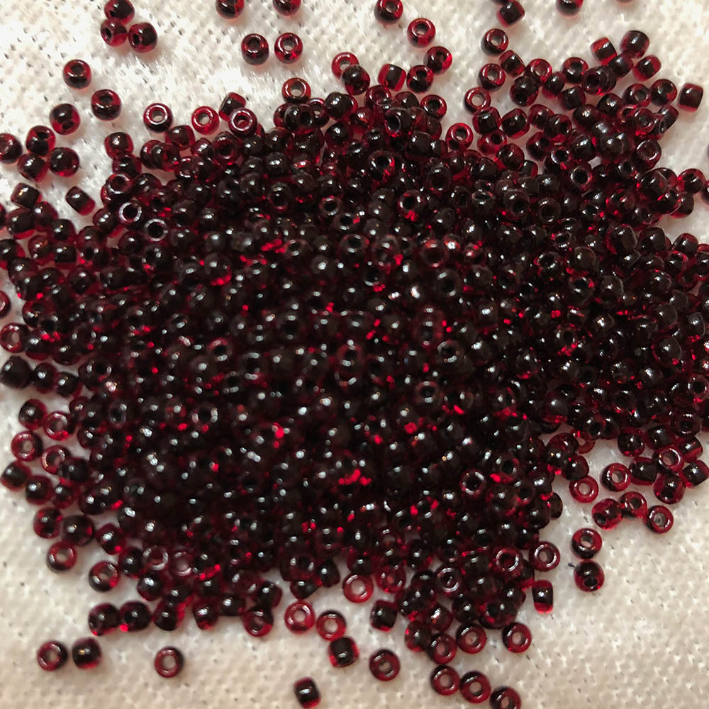 15/0 Black Lined Dark Red 409 Japanese Seed Beads