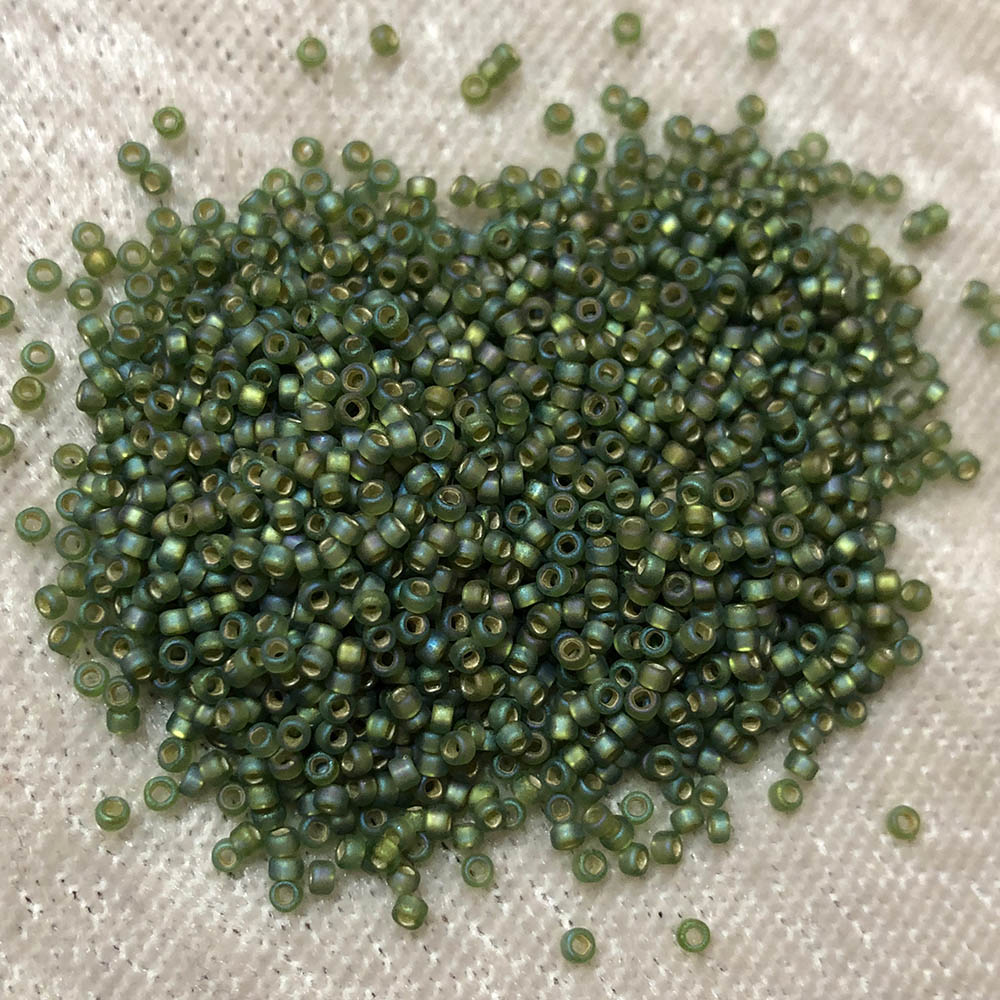 15/0 Matte Silver Lined Sage Iris F650 Japanese Seed Beads