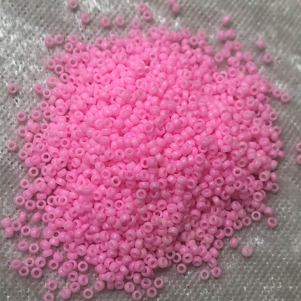 15/0 Opaque Dyed Soft Pink 415 Japanese Seed Beads