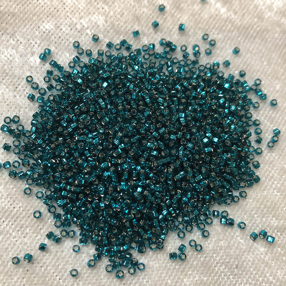 15/0 Silver Lined Dark Peacock Green 17B Japanese Seed Beads