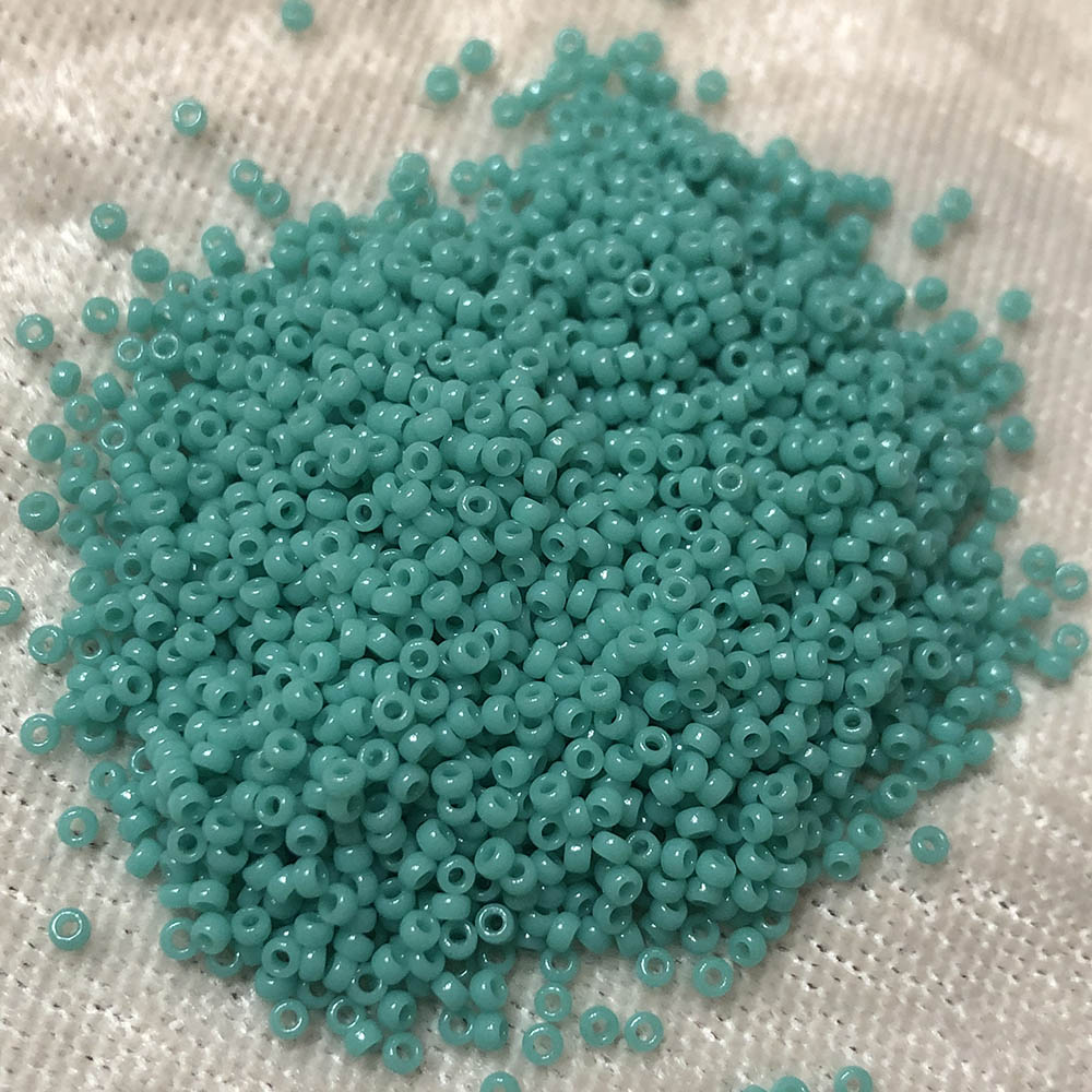 15/0 Opaque Turquoise Green 412 Japanese Seed Beads