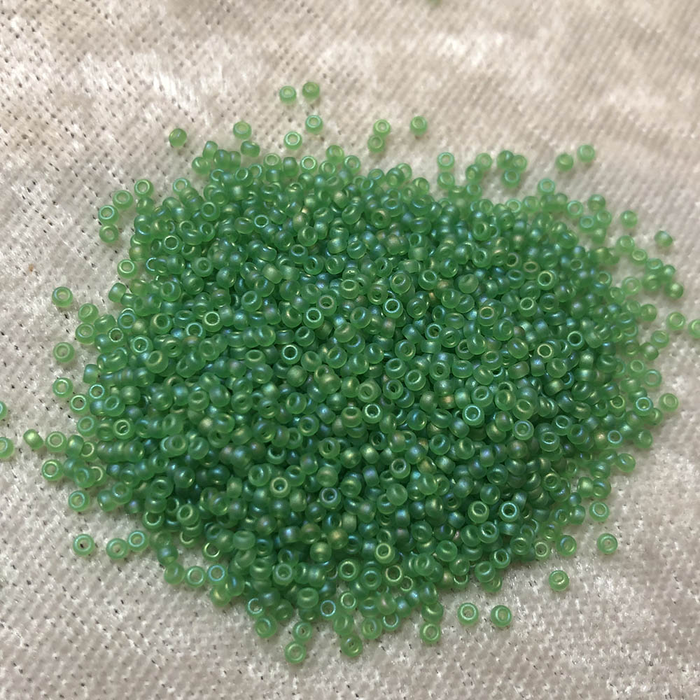 15/0 Transparent Green AB F258A Japanese Seed Beads