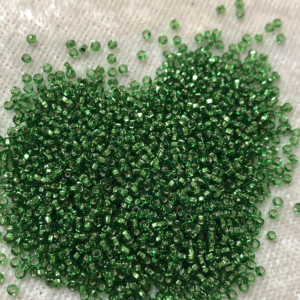 15/0 Silver Lined Green 16 Japanese Seed Beads