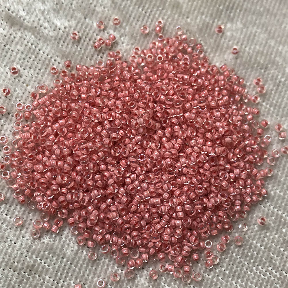 15/0 Salmon Lined Crystal 265A Japanese Seed Beads