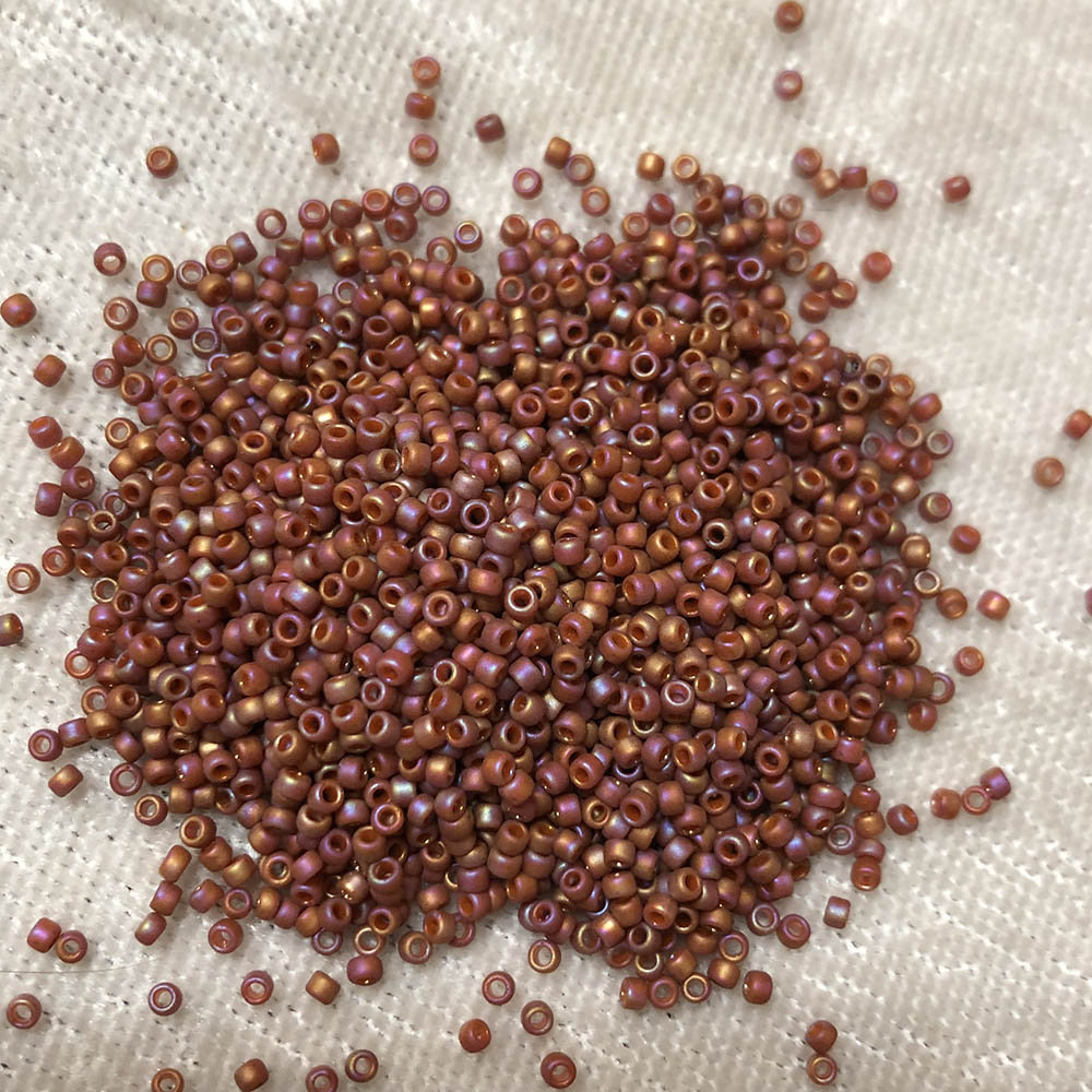 15/0 Semi Glazed Rainbow Burnt Orange 2640F Japanese Seed Beads