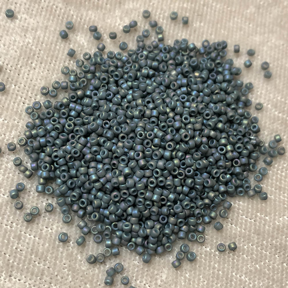 15/0 Semi Glazed Rainbow Blue Turquoise 2635F Japanese Seed Beads