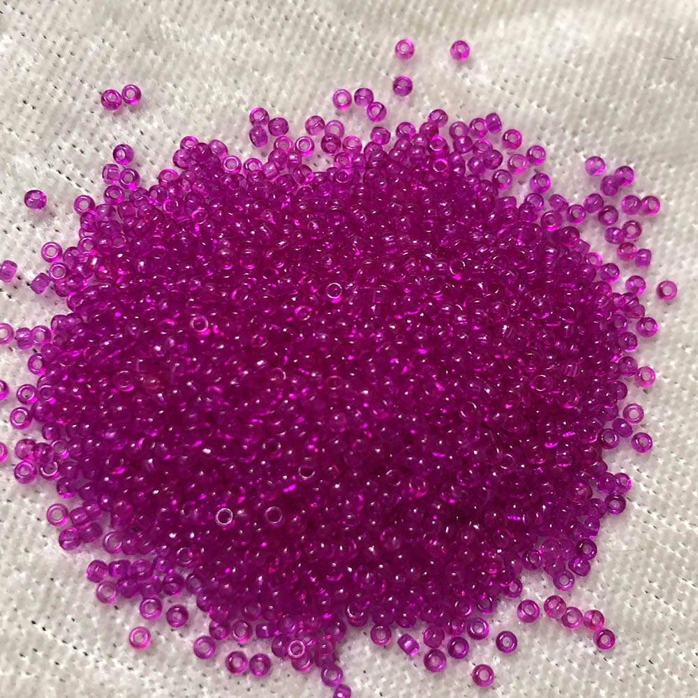 15/0 Transparent Magenta 153B Japanese Seed Beads