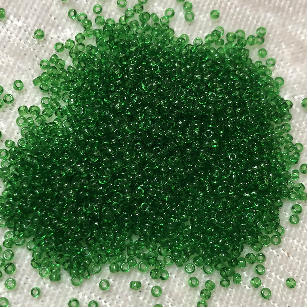 15/0 Transparent Green 146 Japanese Seed Beads