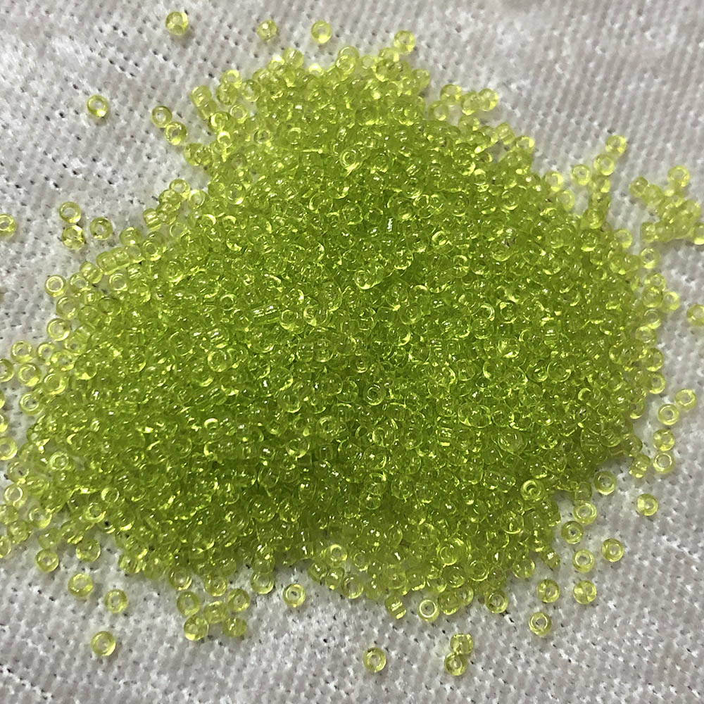 15/0 Transparent Chartreuse 143 Japanese Seed Beads