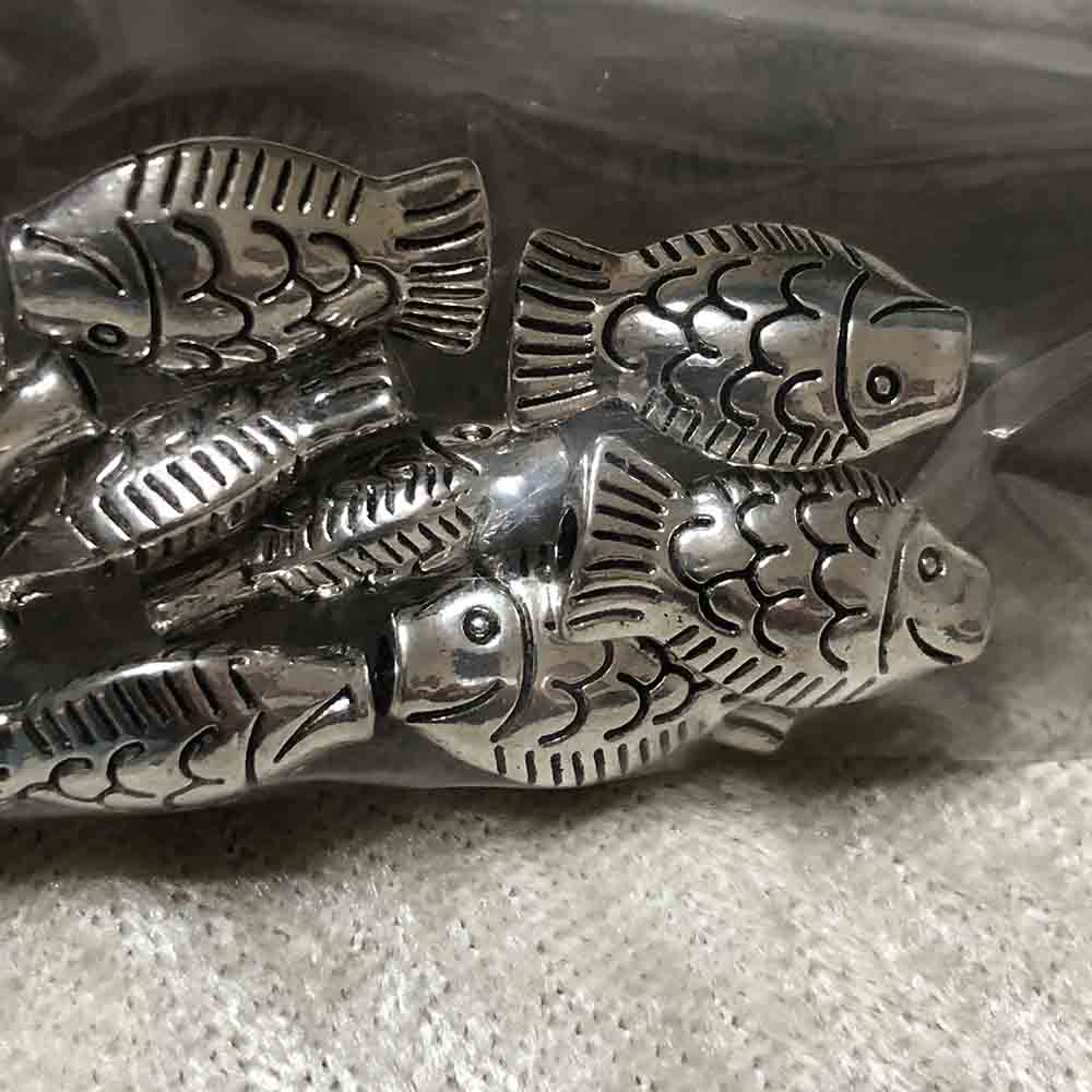 Pewter Smiling Minnow Fish Beads