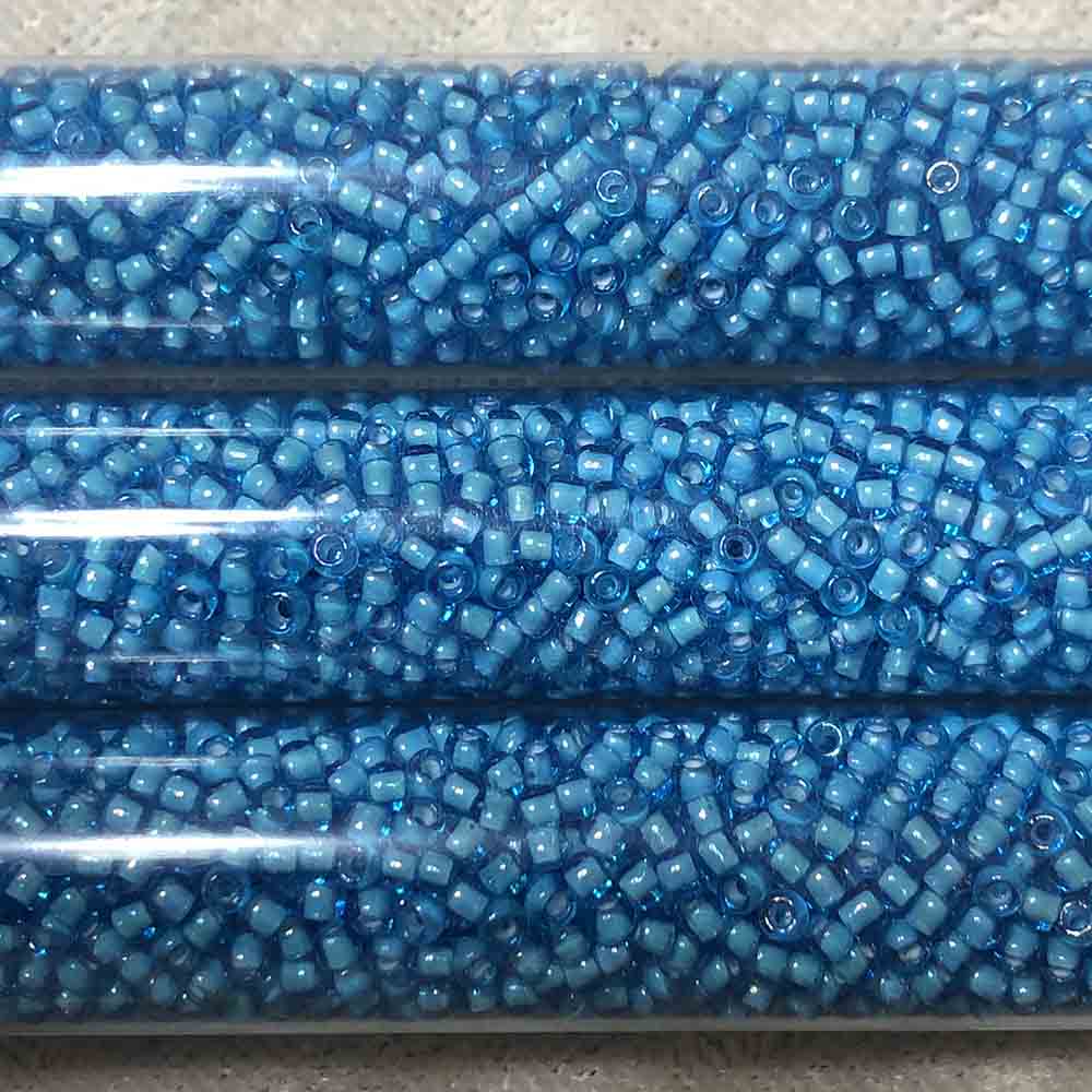 11/0 White Lined Capri Blue 386A Japanese Seed Beads