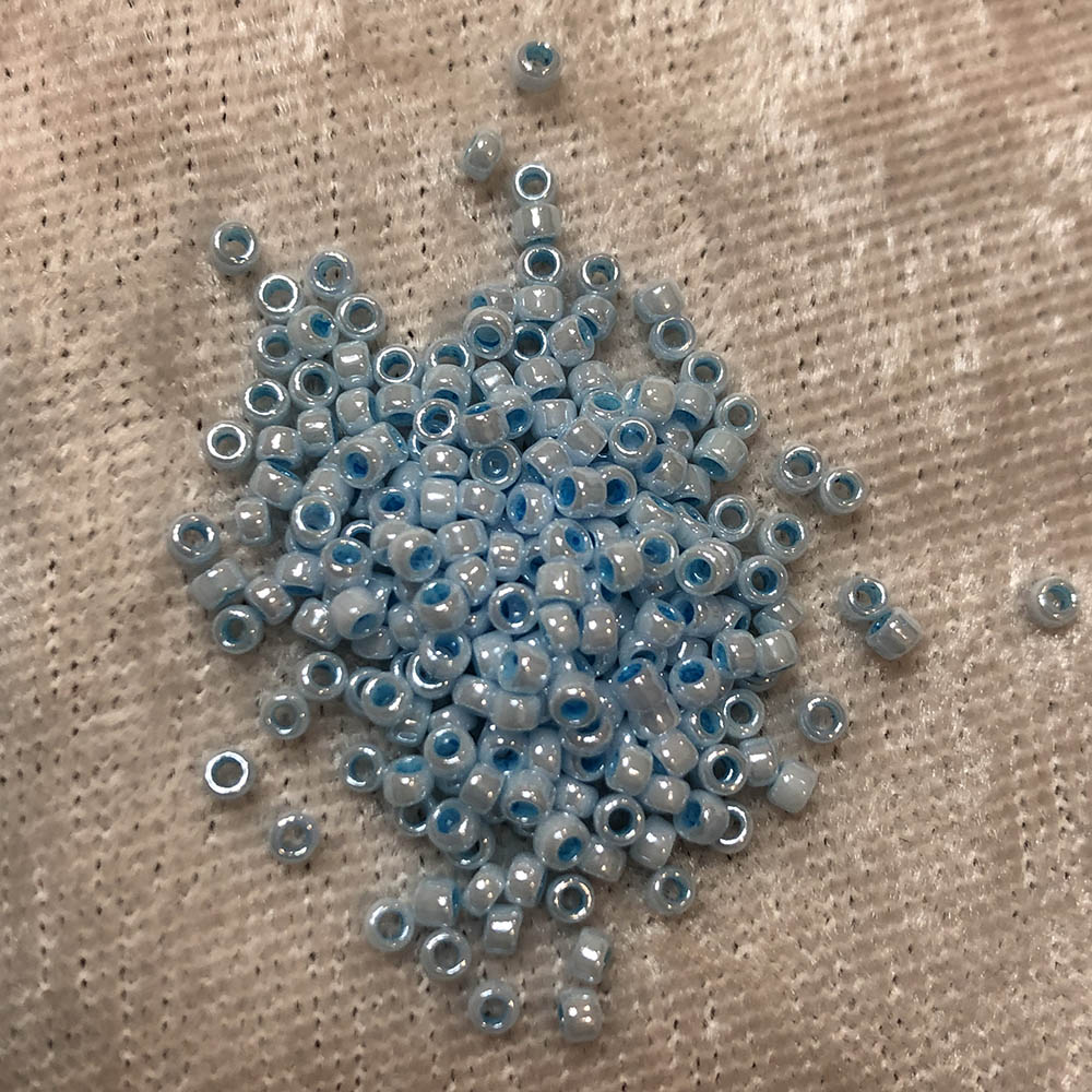 11/0 Aqua Lined White Pearl 430 Japanese Seed Beads